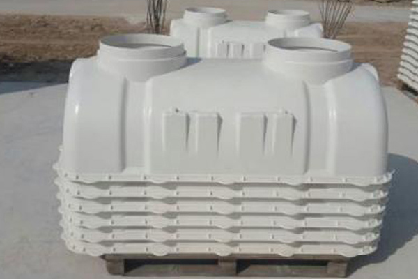 怎么來(lái)判斷一個(gè)玻璃鋼模壓化糞池廠家的實(shí)力怎么樣